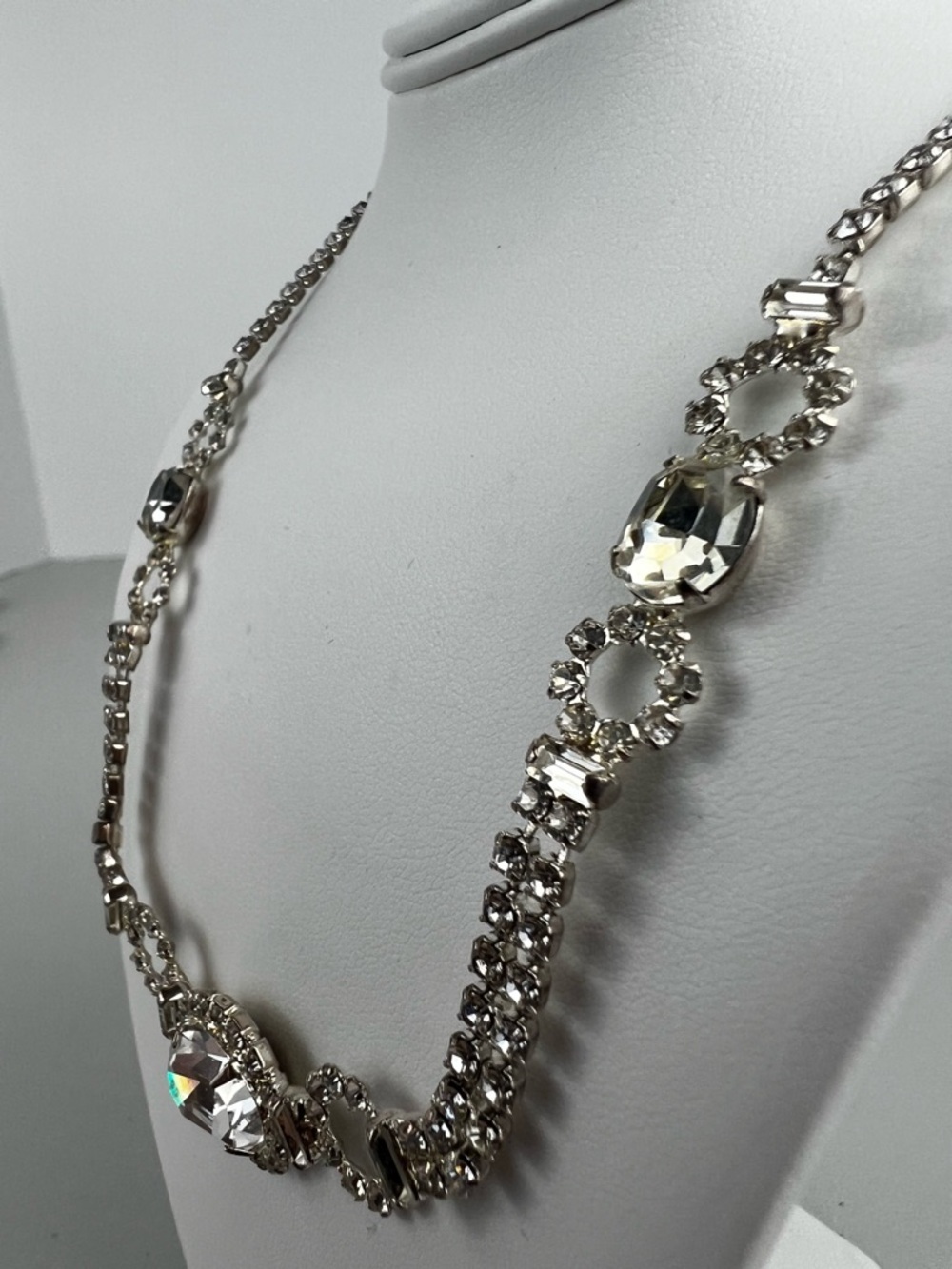 Vintage Rhinestone Necklace - Picture 7 of 9